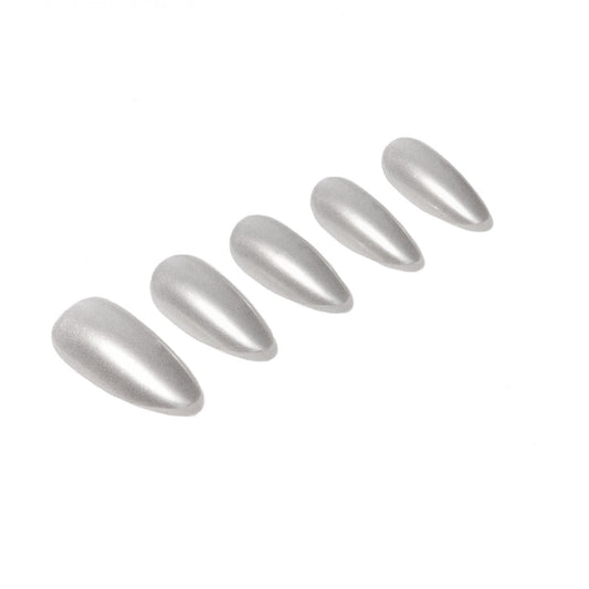 5 nails from the Ardell Nail Addict Naked Monarch product